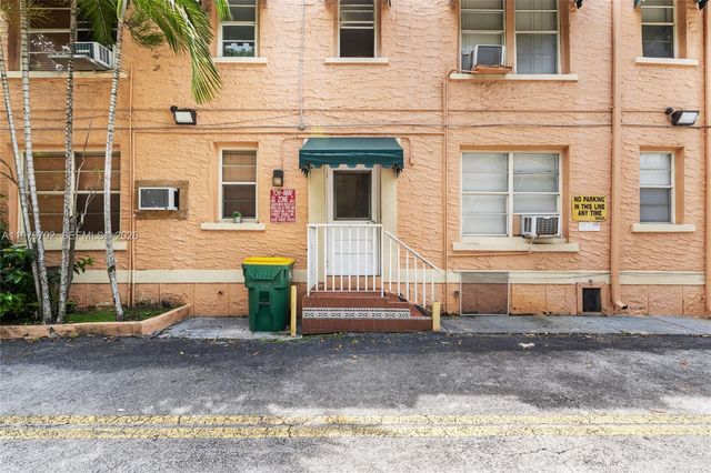 3409 S Le Jeune Rd, Coral Gables, FL 33134