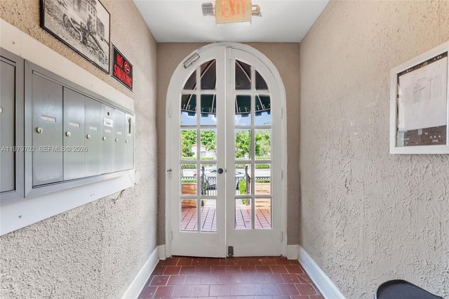 3409 S Le Jeune Rd, Coral Gables, FL 33134