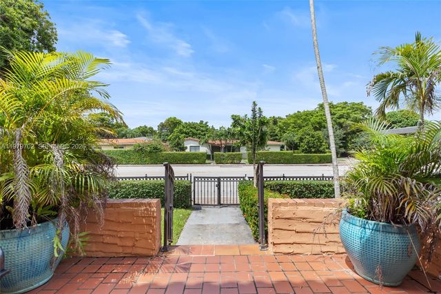 3409 S Le Jeune Rd, Coral Gables, FL 33134