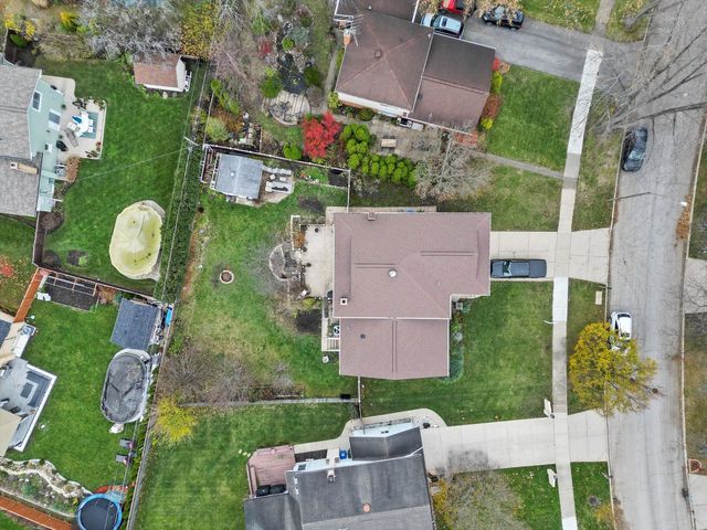 912 N Sumac Lane, Mount Prospect, IL 60056