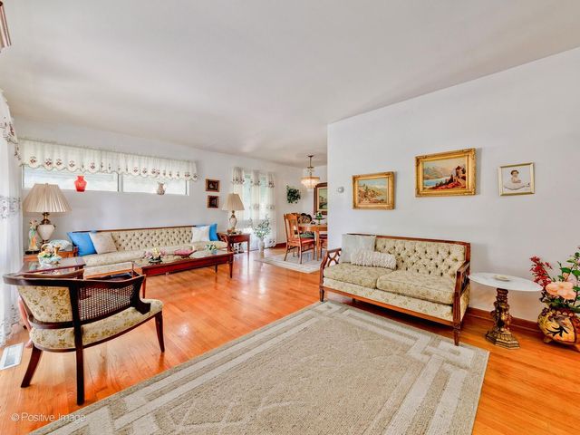 3800 Highland Avenue, Berwyn, IL 60402