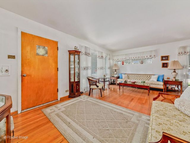 3800 Highland Avenue, Berwyn, IL 60402