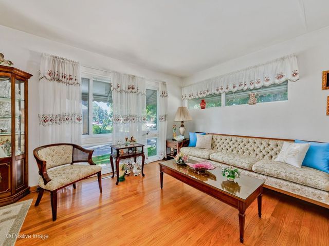 3800 Highland Avenue, Berwyn, IL 60402