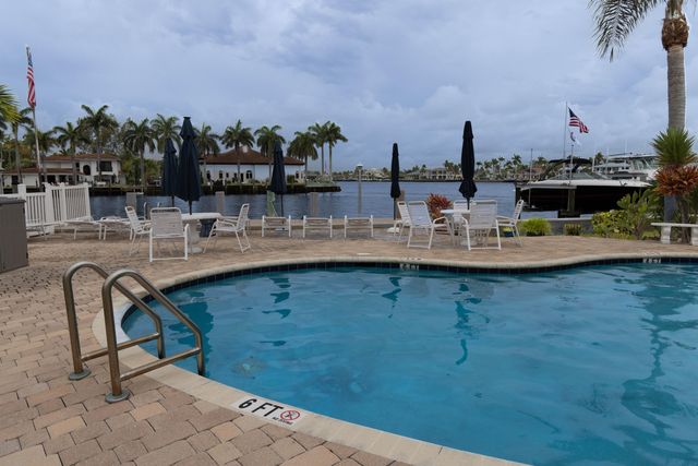 3216 SE 12th Street 28, Pompano Beach, FL 33062