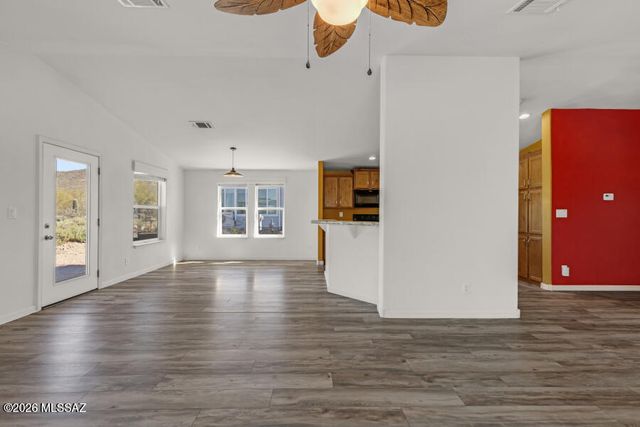 7706 W Copper Nugget Drive, Tucson, AZ 85735