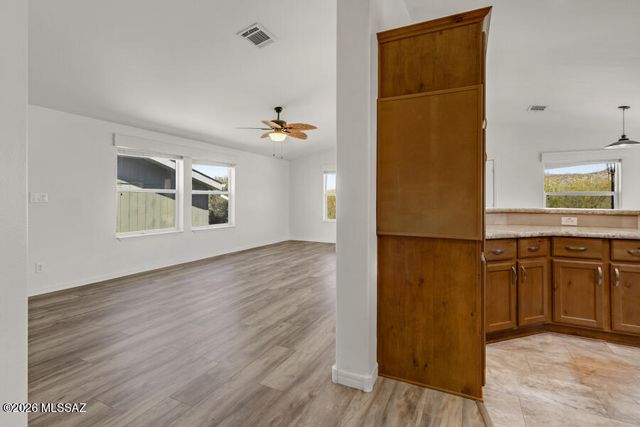 7706 W Copper Nugget Drive, Tucson, AZ 85735