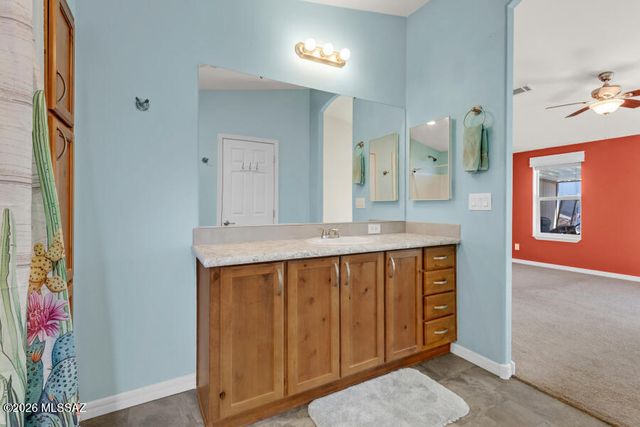 7706 W Copper Nugget Drive, Tucson, AZ 85735