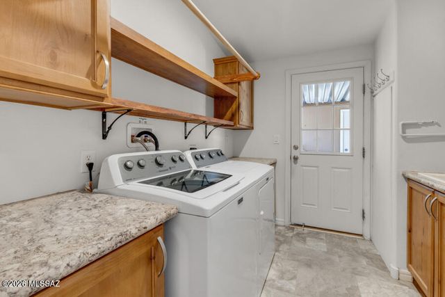 7706 W Copper Nugget Drive, Tucson, AZ 85735