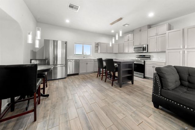 1693 W COUNTY 16 ST, Yuma, AZ 85365