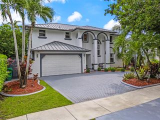 15822 SW 103rd Lane, Miami, FL 33196