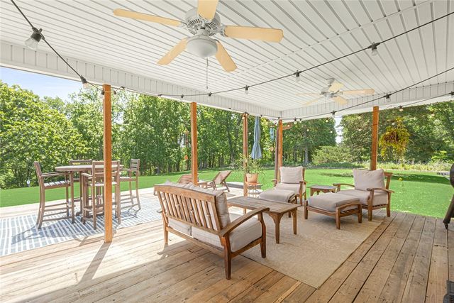 11086 Roman Road, Bentonville, AR 72712