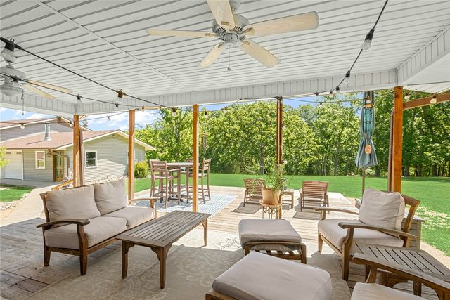 11086 Roman Road, Bentonville, AR 72712