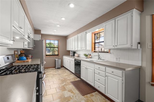 11086 Roman Road, Bentonville, AR 72712