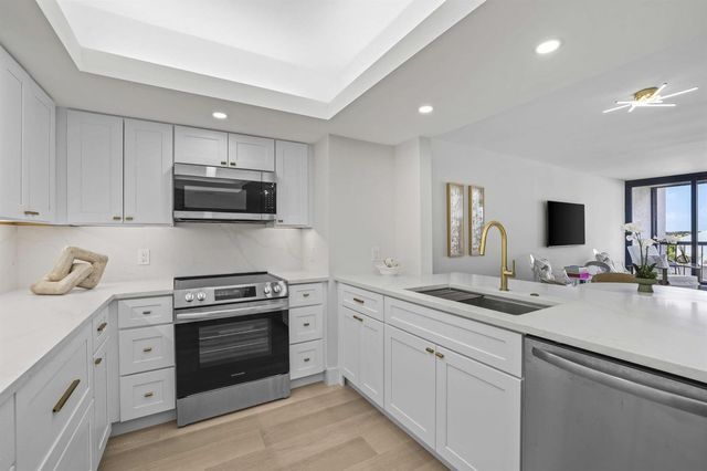 4748 S Ocean Boulevard 502, Highland Beach, FL 33487