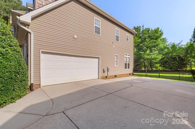 12027 Lawings Corner Drive, Huntersville, NC 28078