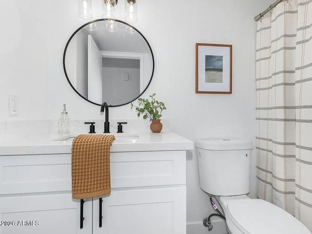 2529 E COMMONWEALTH Circle, Chandler, AZ 85225