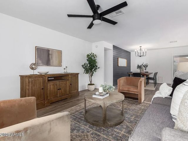 2529 E COMMONWEALTH Circle, Chandler, AZ 85225