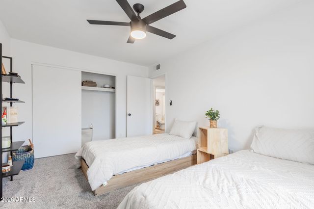 2529 E COMMONWEALTH Circle, Chandler, AZ 85225