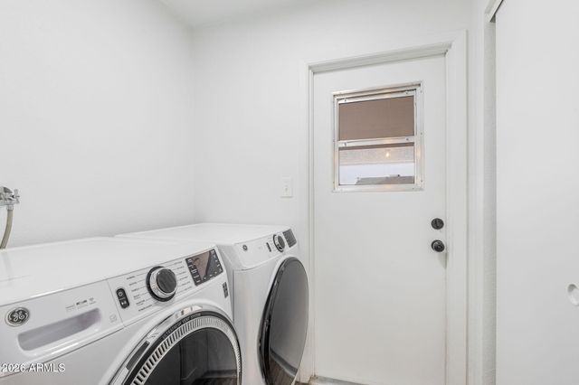 2529 E COMMONWEALTH Circle, Chandler, AZ 85225