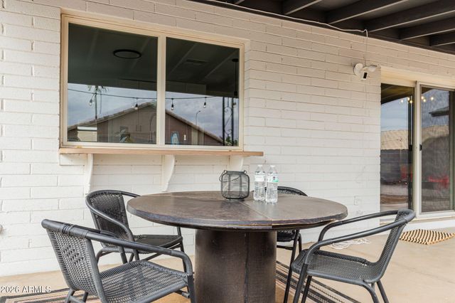 2529 E COMMONWEALTH Circle, Chandler, AZ 85225