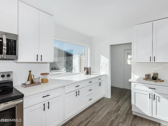 2529 E COMMONWEALTH Circle, Chandler, AZ 85225