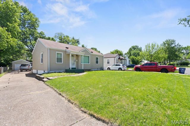 3712 Ashby Road, St Ann, MO 63074
