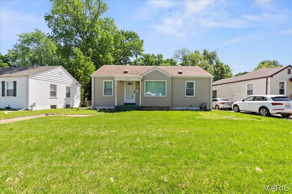 3712 Ashby Road, St Ann, MO 63074