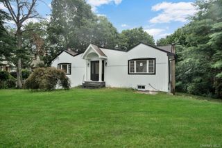 7 Weinmann Boulevard, Melville, NY 11747
