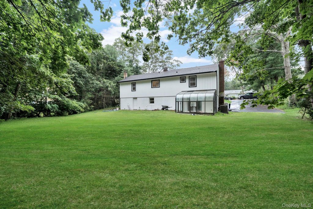 7 Weinmann Boulevard, Melville, NY 11747 — photo 3