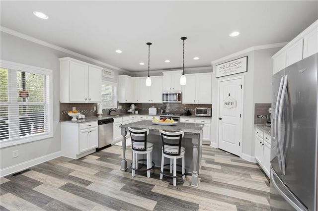 6580 Providence Lake Drive, Gainesville, GA 30506