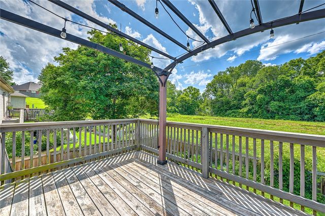 6322 W Milliken Bend, Fayetteville, AR 72704