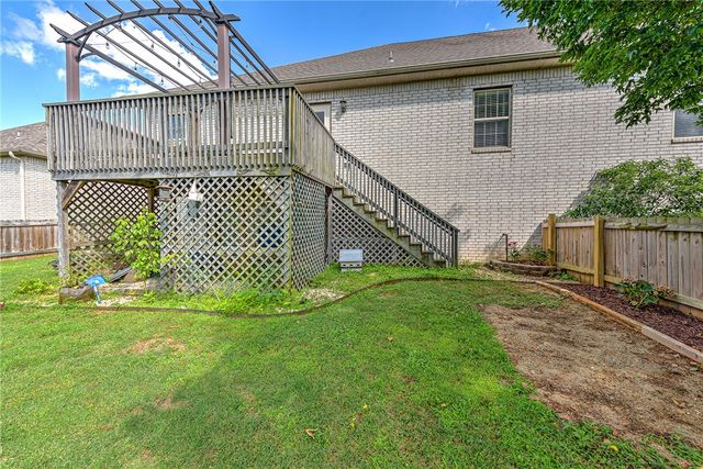 6322 W Milliken Bend, Fayetteville, AR 72704