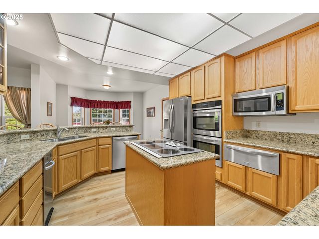 729 RANCH Rd, Reedsport, OR 97467