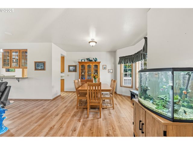 729 RANCH Rd, Reedsport, OR 97467