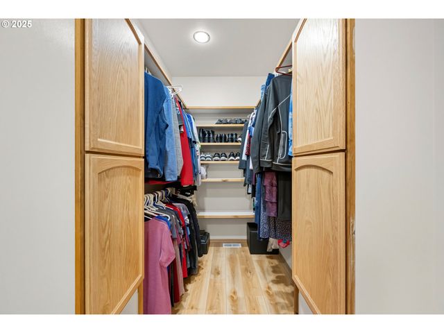 729 RANCH Rd, Reedsport, OR 97467