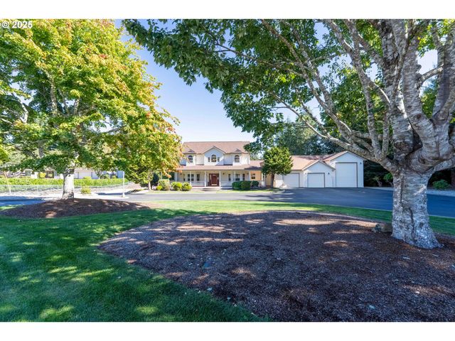 729 RANCH Rd, Reedsport, OR 97467