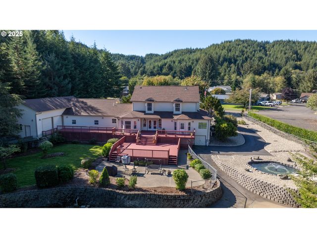 729 RANCH Rd, Reedsport, OR 97467