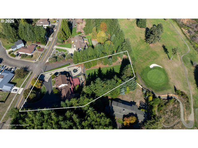 729 RANCH Rd, Reedsport, OR 97467