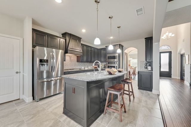 2601 Maple Leaf Drive, Midlothian, TX 76065