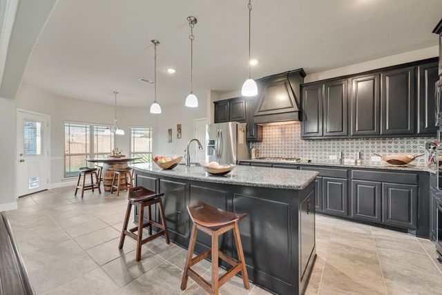 2601 Maple Leaf Drive, Midlothian, TX 76065