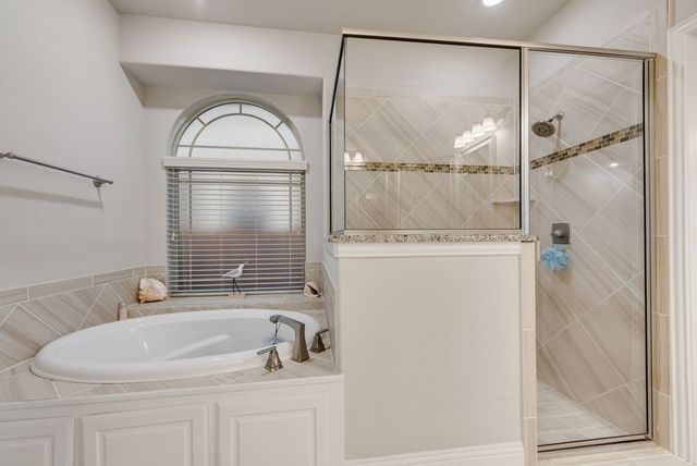 2601 Maple Leaf Drive, Midlothian, TX 76065