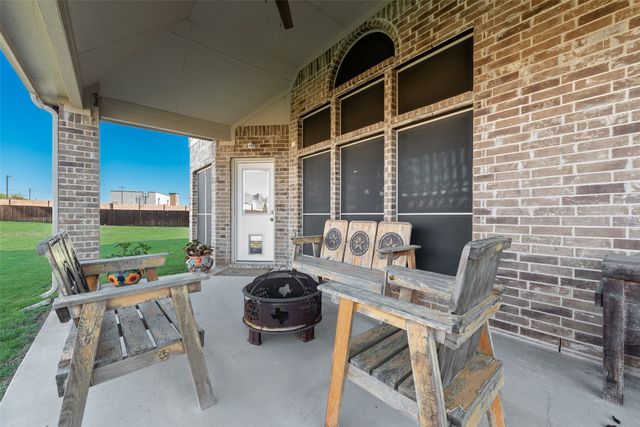 2601 Maple Leaf Drive, Midlothian, TX 76065