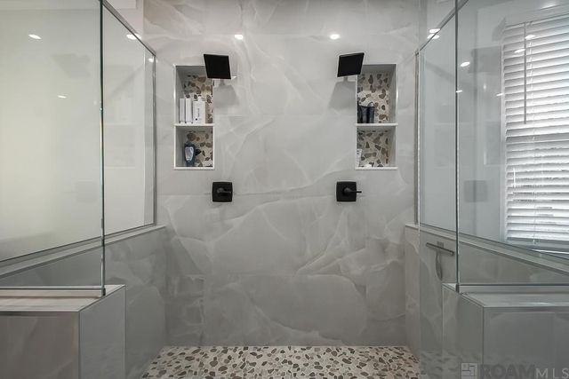 39076 David Dr, Prairieville, LA 70769