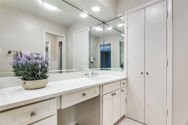 5120 Lovell Avenue, Fort Worth, TX 76107