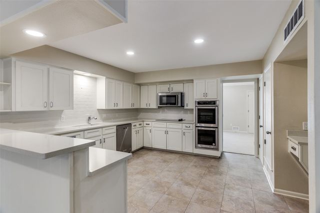 5120 Lovell Avenue, Fort Worth, TX 76107