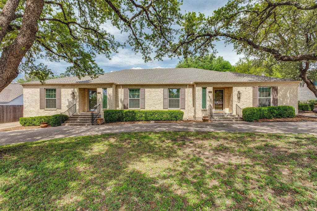 5120 Lovell Avenue, Fort Worth, TX 76107