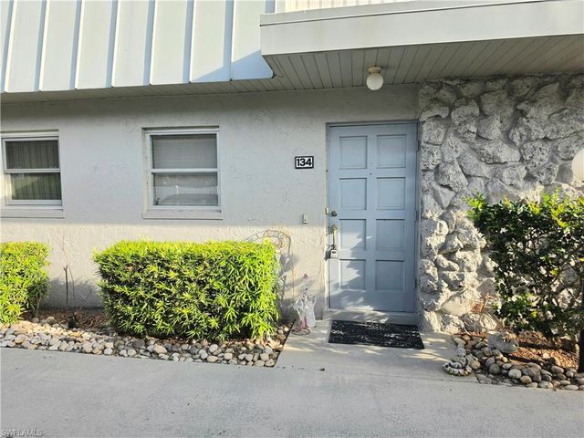 6777 Winkler RD 134, Fort Myers, FL 33919