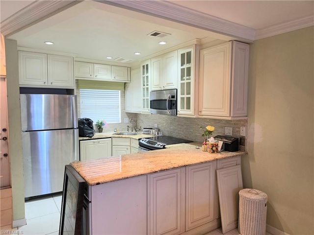 6777 Winkler RD 134, Fort Myers, FL 33919