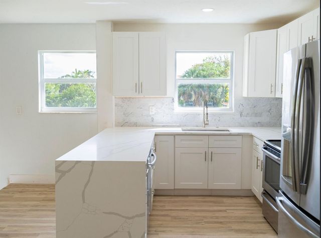 1009 S Federal Hwy 3 Highway 3, Lake Worth Beach, FL 33460