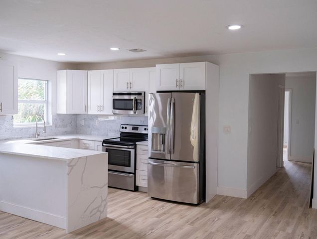 1009 S Federal Hwy 3 Highway 3, Lake Worth Beach, FL 33460